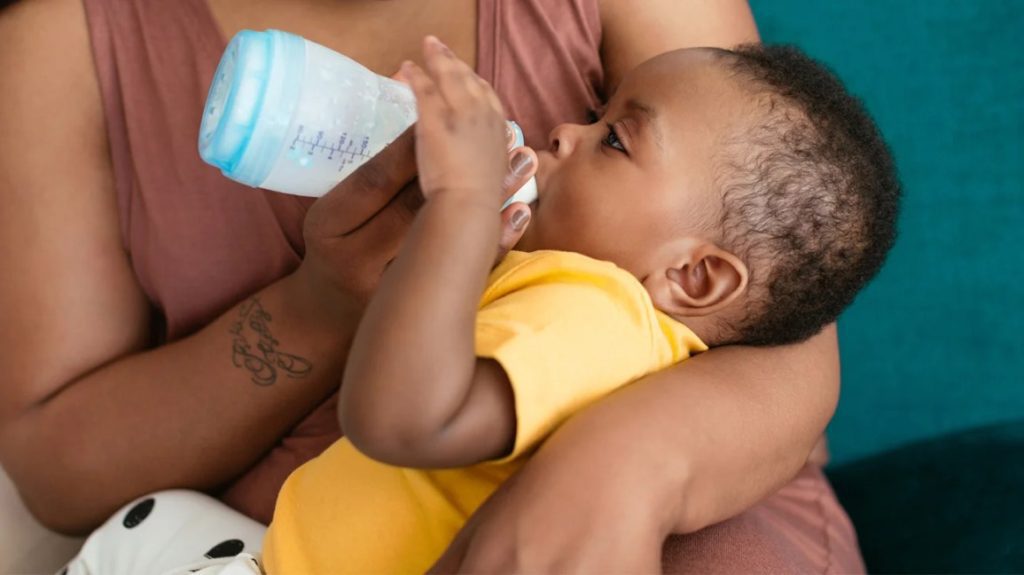 Best Position to Bottle Feed Newborn